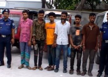 ফতুল্লায় আন্তঃ জেলা গাড়ি চোর চক্রের ৬ সদস্য গ্রেফতার