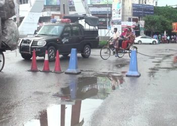 নারায়ণগঞ্জে লকডাউনে ঢিলেঢালাভাব