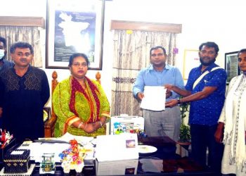 খেলার মাঠ রক্ষায় মেয়র আইভি’র হস্তক্ষেপ কামনায় আবেদন