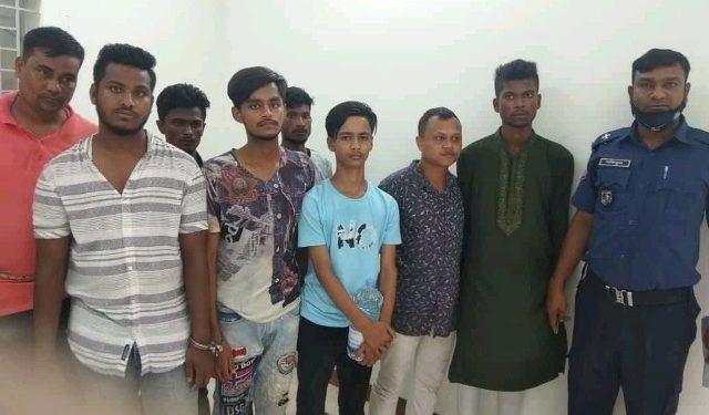 বন্দরে চাঁদাবাজির দায়ে ৮কিশোর গ্যাং সদস্য গ্রেফতার