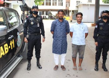 সিদ্ধিরগঞ্জে ২ পরিবহন চাঁদাবাজ গ্রেফতার