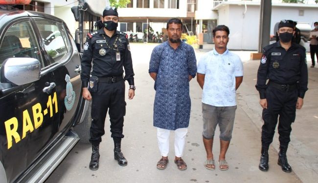 সিদ্ধিরগঞ্জে ২ পরিবহন চাঁদাবাজ গ্রেফতার