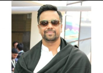 এই মূহুর্তে আমার রাজনীতি করার কোন ইচ্ছে নেই- অয়ন ওসমান