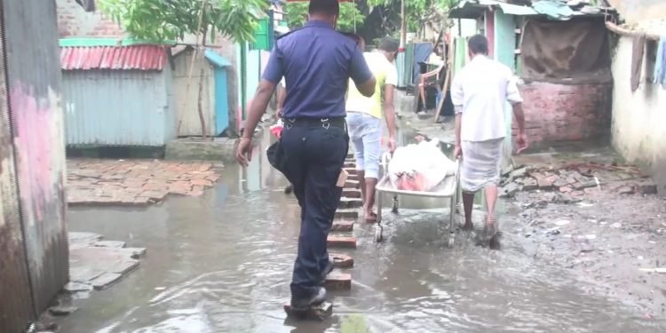 ফতুল্লায় স্বামীর পরকীয়ায় বাঁধা দেওয়ায় স্ত্রীকে শ্বাসরোধে হত্যা
