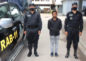 সিদ্ধিরগঞ্জে চাঁদাবাজ গ্রেফতার