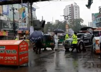 আইনশৃংলাবাহিনী কঠোর তৎপড়তায় নারায়ণগঞ্জের প্রথমদিনের লকডাউন পালন