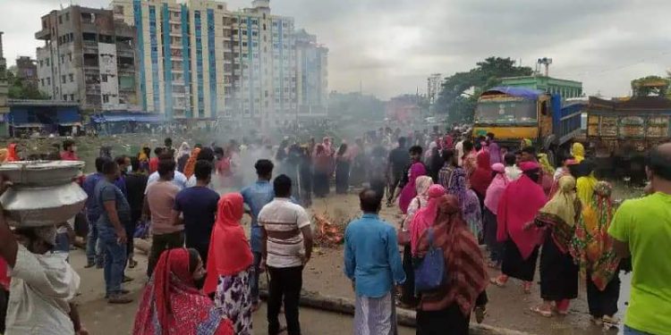 ইপিজেডে শ্রমিক বিক্ষোভ-আহত ১৫