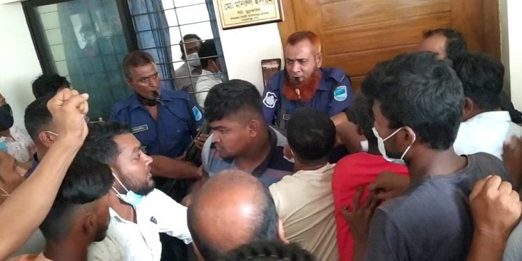 নারায়ণগঞ্জ সদর উপজেলায় হাটের শিডিউল নিয়ে হট্টগোল