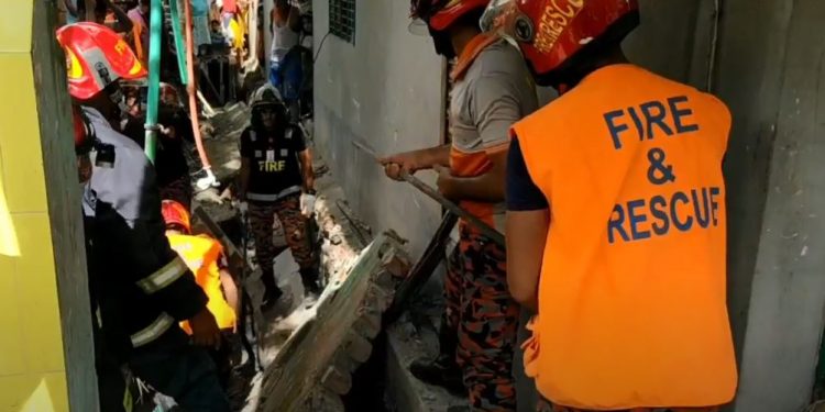 বন্দরে স্কুলের ড্রেনের কাজ করার সময় ২ শ্রমিক নিহত