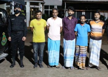 সিদ্ধিরগঞ্জে ৫ জুয়াড়ি গ্রেফতার