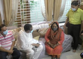 প্রায় আড়াই যুগ পরে আইভীর বাড়িতে গিয়ে দেখা করলেন শামীম ওসমান