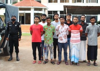 সিদ্ধিরগঞ্জে অস্ত্রসহ ৯ ডাকাত গ্রেফতার