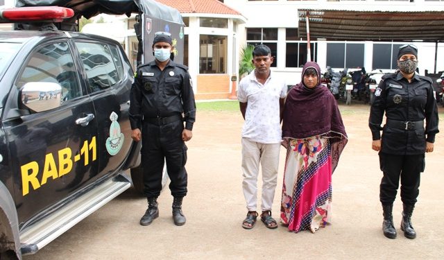 পেটের ভিতর ইয়াবা পাচারকালে ২ মাদক ব্যবসায়ী গ্রেফতার