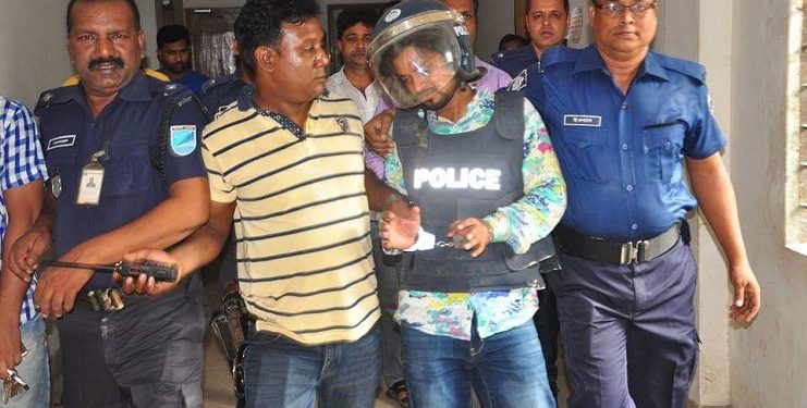 পুলিশের পোশাক খুলার হুমকি দেওয়া ছাত্রদলের রনি গ্রেফতার