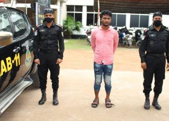 সিদ্ধিরগঞ্জে মাদক পরিবহণের সময় মাদক ব্যবসায়ীকে গ্রেফতার
