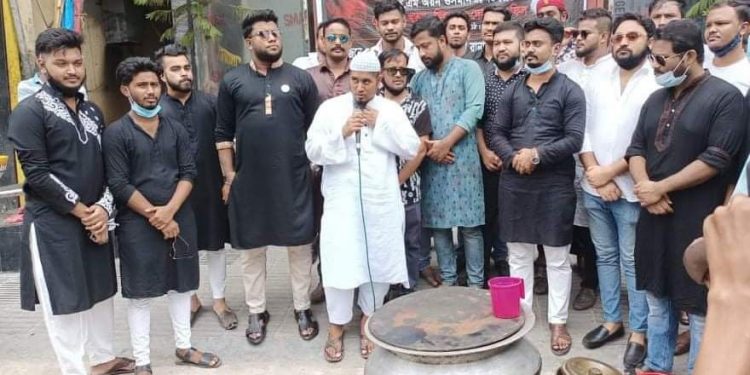 চাষাঢ়ায় অয়ন ওসমানের পক্ষে বঙ্গবন্ধুর স্মরণে দোয়া