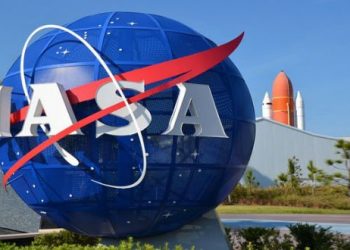 রেগে গিয়ে নাসার বিরুদ্ধে মামলা