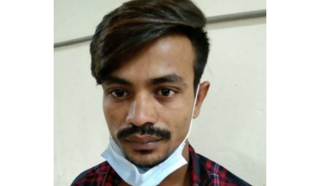 ফতুল্লায় প্রবাসীর স্ত্রীকে ধর্ষণের অভিযোগে আকাশ গ্রেফতার