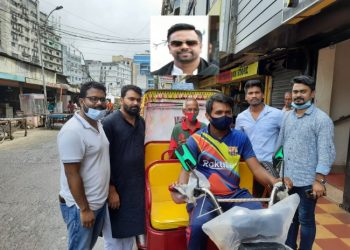 একজন অসচ্ছল বীরমুক্তিযোদ্ধার সচ্ছলতায় এগিয়ে আসলেন অয়ন ওসমান