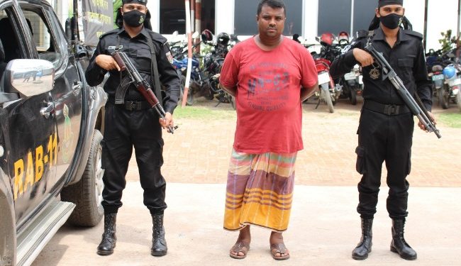 সিদ্ধিরগঞ্জে জ্বালানী তেল চোর গ্রেফতার