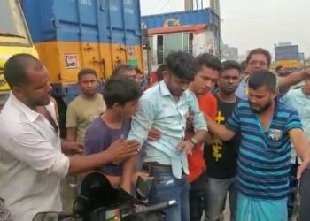 সিদ্ধিরগঞ্জে ফিল্মি স্টাইলে গুলি করে ২৫ লাখ টাকা ছিনতাই