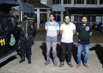 রুপগঞ্জে ৩ প্রতারক গ্রেফতার