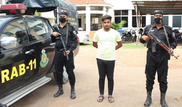 সিদ্ধিরগঞ্জে গাঁজা সহ গ্রেফতার ১