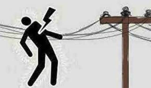 আড়াইহাজারে বিদ্যুৎস্পৃষ্টে স্বামী-স্ত্রীর মৃত্যু
