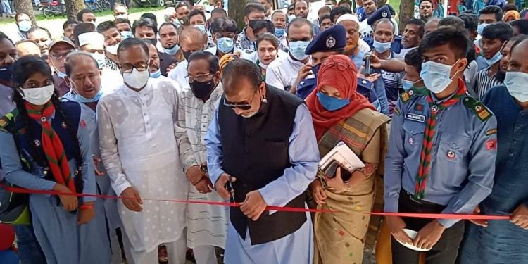 কদমরসুল কলেজে নতুন ভবনের উদ্বোধন করলেন সেলিম ওসমান