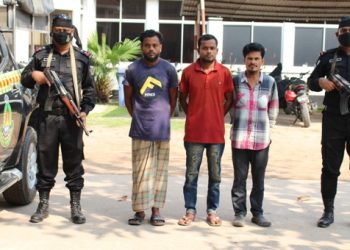 সিদ্ধিরগঞ্জে গাঁজা সহ গ্রেফতার ৩
