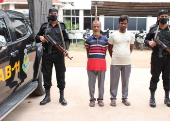 সিদ্ধিরগঞ্জে ১৮৯ বোতল ফেন্সিডিল সহ গ্রেফতার ২