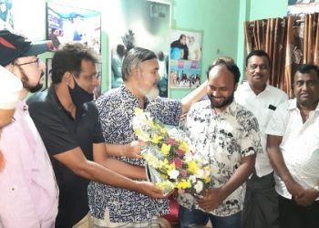 সাইফউল্লাহ বাদলকে সমর্থন দিয়ে নির্বাচন থেকে সরে দাড়ালেন রাশেদ