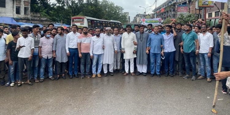 শামীম ওসমান’র নির্দেশে বিশাল মিছিল নিয়ে ঢাকায় সম্প্রতির শান্তির শোভাযাত্রায় না’গঞ্জ আওয়ামীলীগ