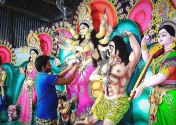 আড়াইহাজার উপজেলায় ৩২টি পূজা মন্ডপে দুর্গা পূজার আয়োজন চলছে