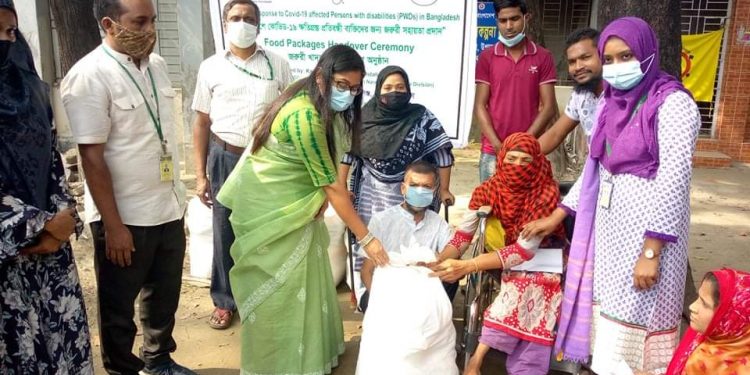 সদর উপজেলায় প্রতিবন্ধী ব্যাক্তিদের মাঝে খাদ্য সামগ্রী বিতরণ