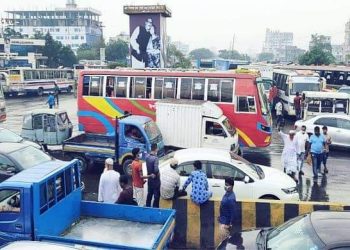 ঢাকা-নাঃগঞ্জ লিংক রোডে যানজট নিরসনে ব্যর্থ হাইওয়ে পুলিশ