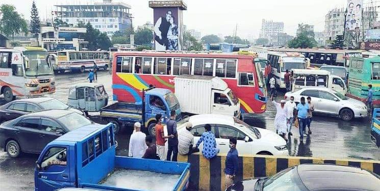 ঢাকা-নাঃগঞ্জ লিংক রোডে যানজট নিরসনে ব্যর্থ হাইওয়ে পুলিশ