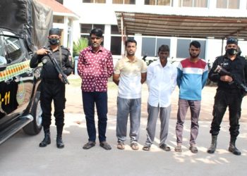 রুপগঞ্জে ৪ পলাতক আসামী গ্রেফতার