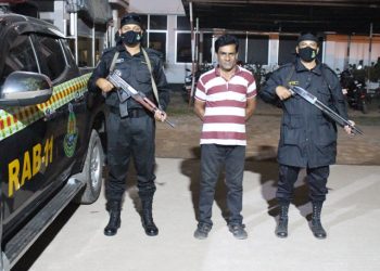 বন্দরে ফেন্সিডিলসহ গ্রেফতার ১