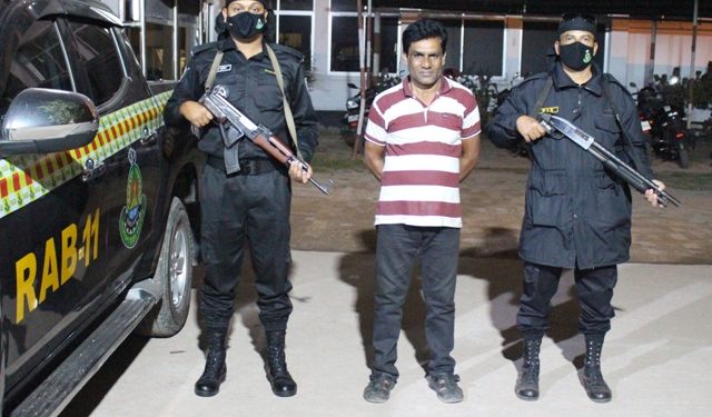 বন্দরে ফেন্সিডিলসহ গ্রেফতার ১