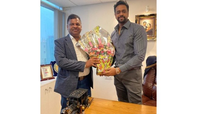 অয়ন ওসমানকে ফুলেল শুভেচ্ছা জানান গোগনগর ইউপির নব নির্বাচিত চেয়ারম্যান ও সদস্যরা