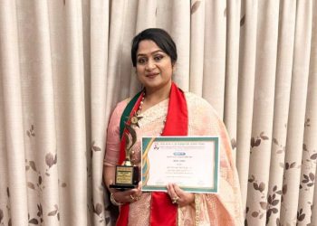 শেরে- বাংলা গোল্ডেন এ্যাওয়ার্ড পেলেন লিপি ওসমান