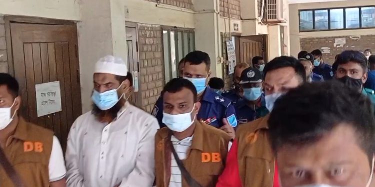 ধর্ষন মামলায় মামুনুল হকের বিচার শুরু