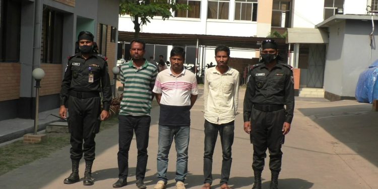 দুই সহযোগী সহ তৃণমুল আওয়ামীলীগ নেতা প্রতারক সাগর গ্রেফতার