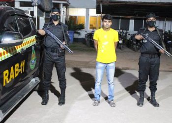 বন্দরে গাজা সহ গ্রেফতার ২