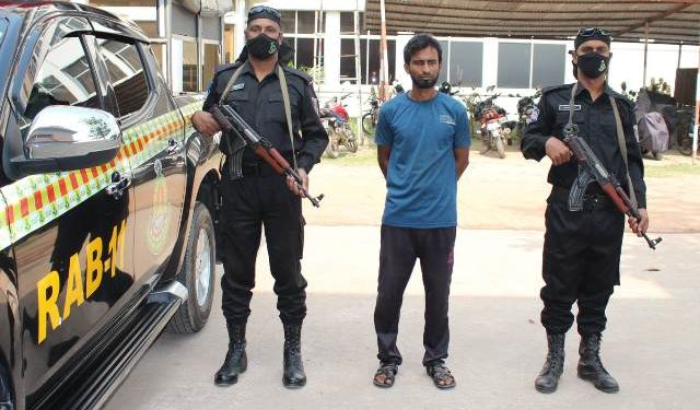 সিদ্ধিরগঞ্জে বিষ্ফোরক দ্রব্য সহ গ্রেফতার ১