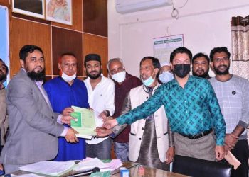 বীরমুক্তিযোদ্ধাদের সাথে নিয়ে ১৭ নং ওয়ার্ডে বাবুর পক্ষে মনোনয়ন ক্রয় করলেন রিয়েন