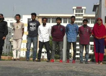 প্রেমের ফাঁদে ফেলে সর্বস্ব লুট, অতঃপর র‌্যাবের হাতে গ্রেফতার ৯