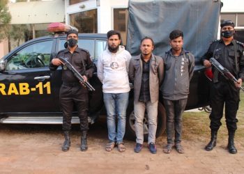 সিদ্ধিরগঞ্জে ইয়াবা সহ গ্রেফতার ৩