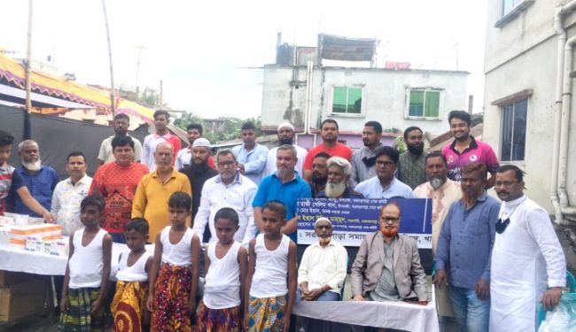 সরদারপাড়ায় শিশুদের মাঝে বিনামূল্যে সুন্নতে খাতনার আয়োজন